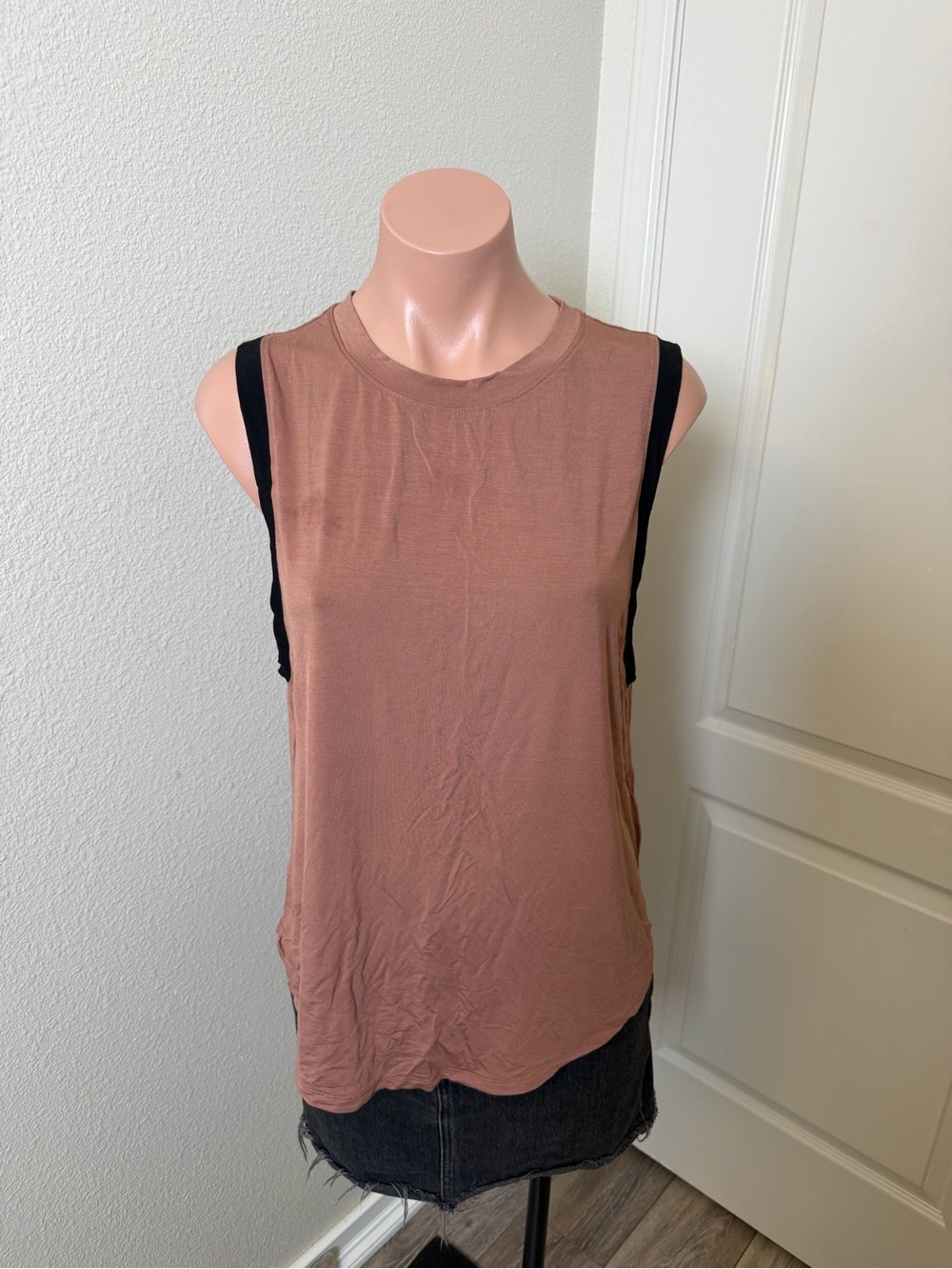 Tavi Athletic sporty muscle tank top Sz S